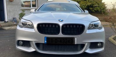 BMW F10 520d front grill Passenger Side ONLY