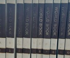 World Book Encyclopedia 1975 26 Vol Complete with World Events in Gold Gilt