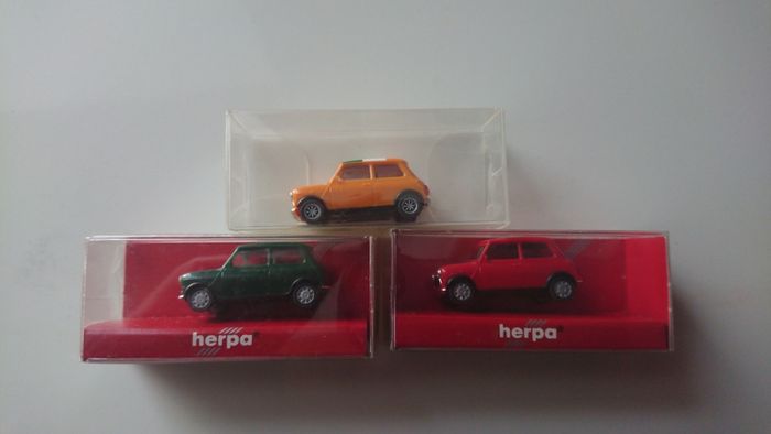 3 MINI Model cars