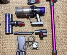 Dyson V10