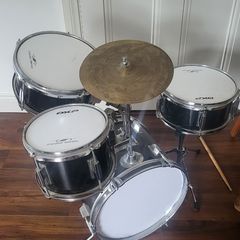 Kids drum kit