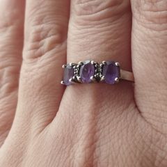 Sterling silver ring with amethysts (trilogy).