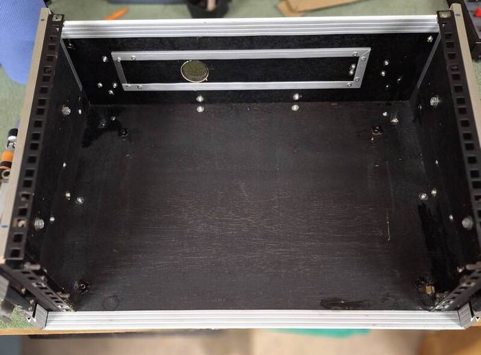Citronic 8u x 2u Flight case