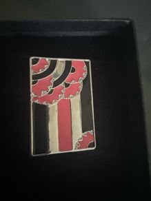 Brand new Large Irish art design brooch included gift box Postage included