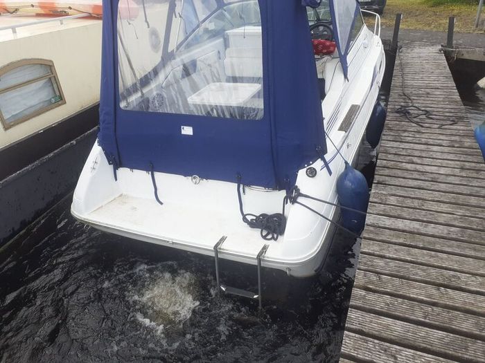 Boat - SeaRay Sports Cruiser - 4 berth