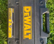Dewalt battery drill