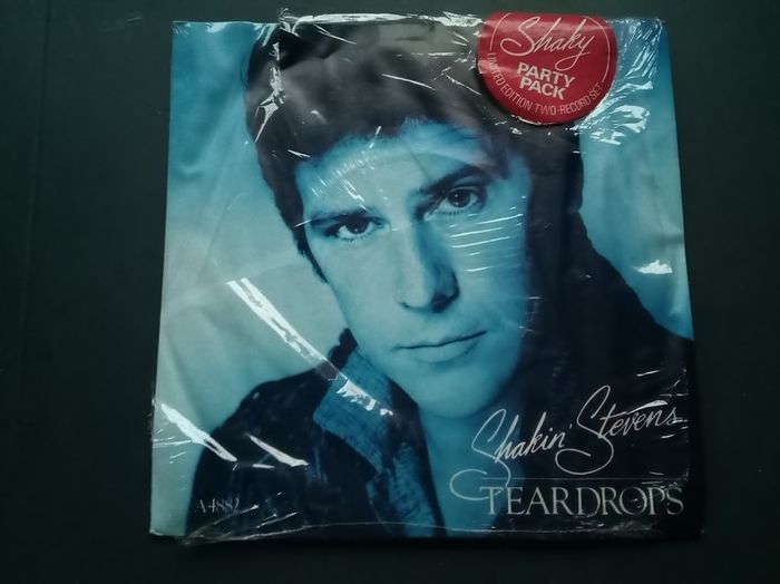 Shakin' Stevens: 'Shaky Party Pack' : 7'' Vinyl