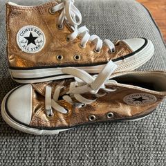 UK 13 gold converse