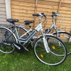 Both bikes 28" inch perfect condition both Giant