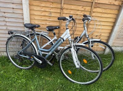 Both bikes 28" inch perfect condition both Giant