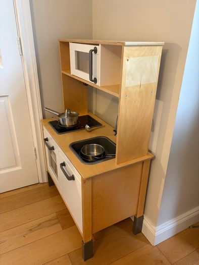 IKEA DUKTIG Childrens Play Kitchen with Extras