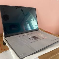 Lenovo Yoga Slim 7i - New - Intel Ultra, 16gb, 1tb
