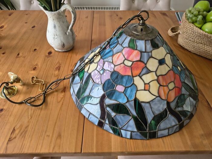 Vintage Tiffany style stained glass pendant light