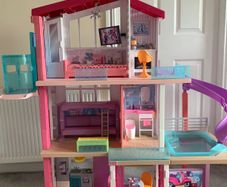 Barbie dream house