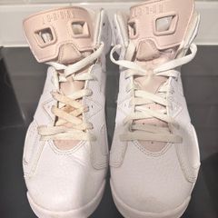 Pre owned Womens Air Jordan Retro 6 Gold Hoops size 5.5