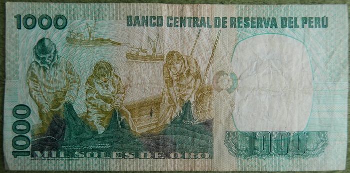 Variety of 10 Different Foreign Banknotes most of Peru