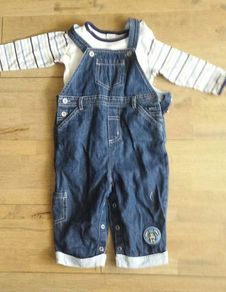 Boys clothes 6 - 9 months