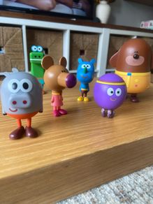Hey Duggee Squirrel Figurine set