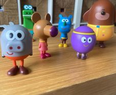 Hey Duggee Squirrel Figurine set