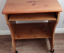 Computer desk