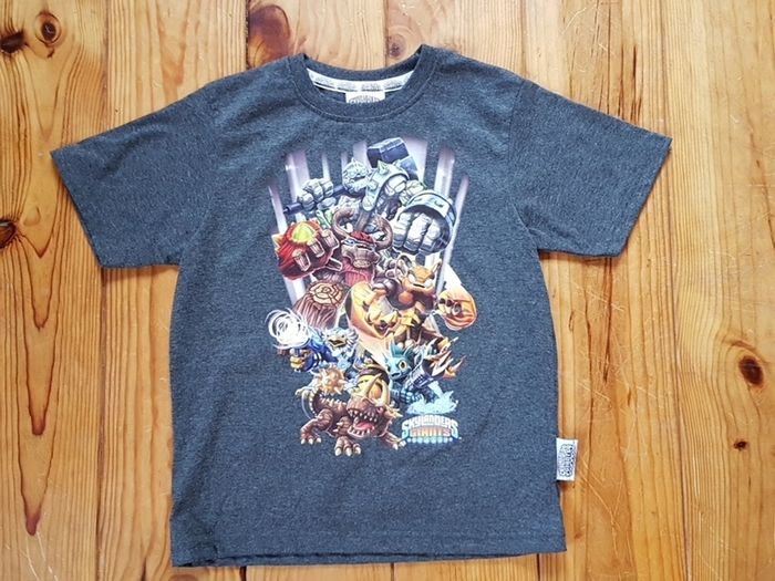 Age 6-7 Official Skylanders Teeshirt