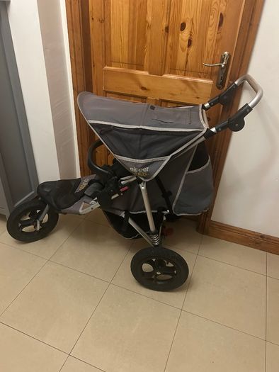 Out and About Nipper Travel system