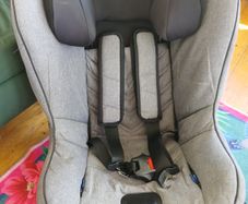 Axkid Minikid car seat