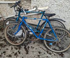 2 old mountain bikes