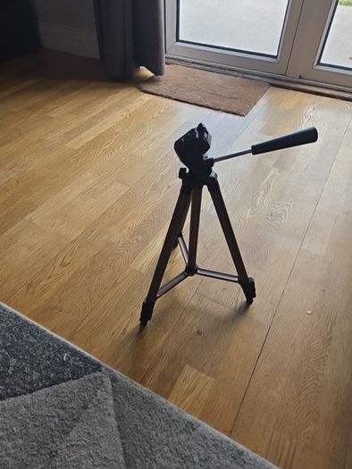 Hama Star 75 tripod