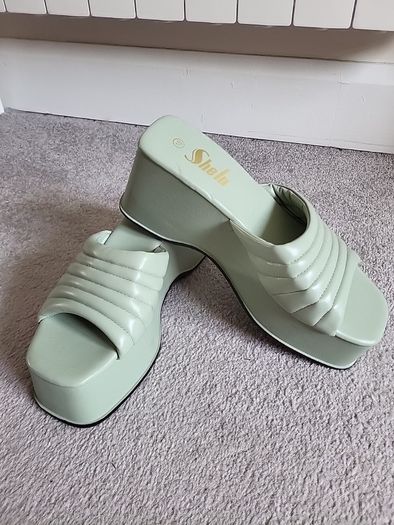 ladies wedged/platform sandles