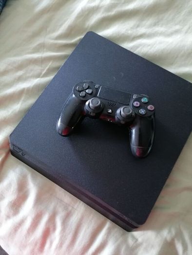 playstation 4 like new 1000gb