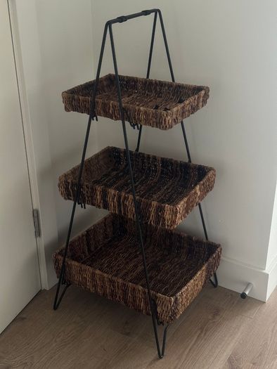 Storage rack