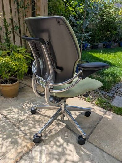 ergonomic office chair