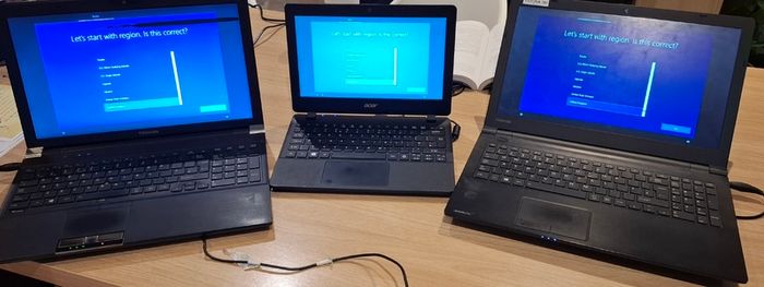 Job lot: 8 Working Laptops  Lenovo  Acer  Toshiba  Ideal for Home, School or Refurb