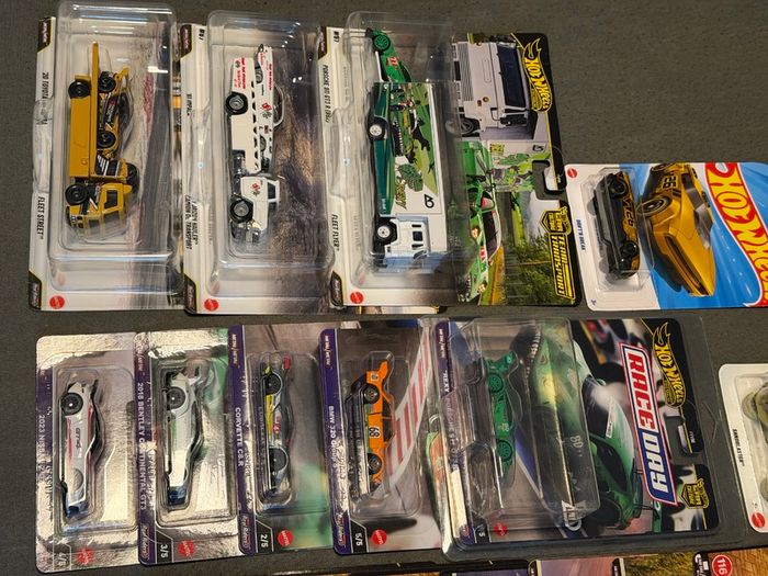 Hot wheels bundle Rexy