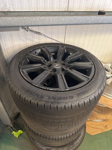 21" Range Rover Sport black edition wheels and tyres