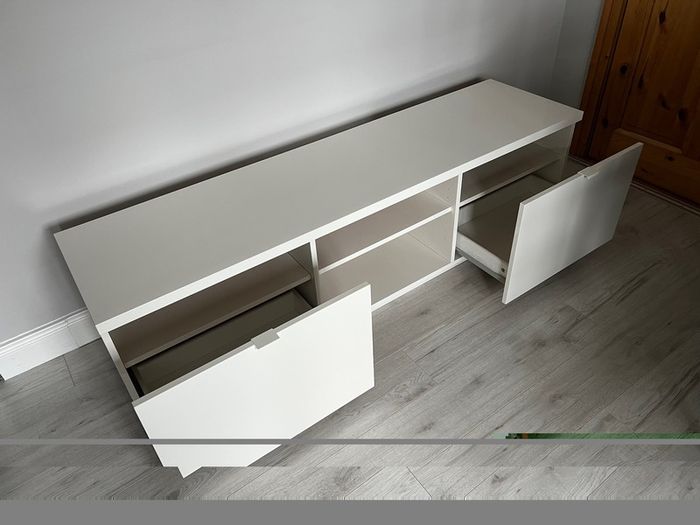 TV bench