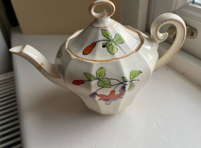 antique tea pot