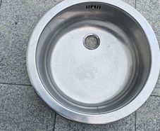 Round stainless kitchen sink