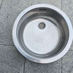 Round stainless kitchen sink