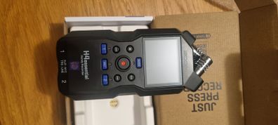 Zoom H4 Essential Audio Recorder