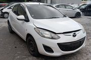 Breaking Mazda damio 2013 petrol
