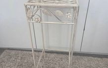 metal stand
