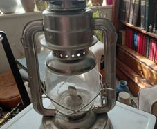 Vintage Dietz no 90 lantern
