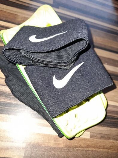 Shinguards and socks