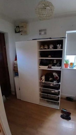 Wardrobe pax