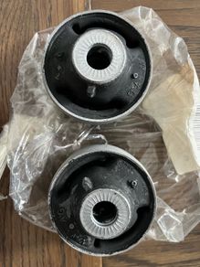 5Q0 407 183 K Control Arm- / Trailing Arm Bush genuine