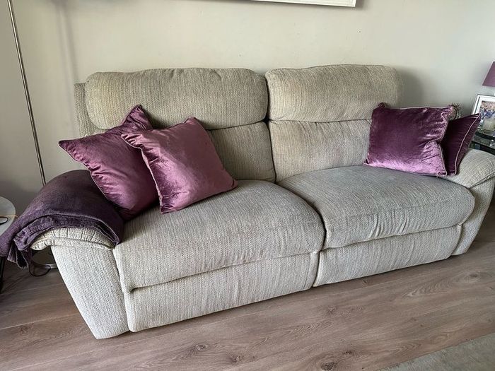 PRICE DROP - 3 Seater Recliner Sofa & Matching 2 Seater Sofa - Excellent Condition