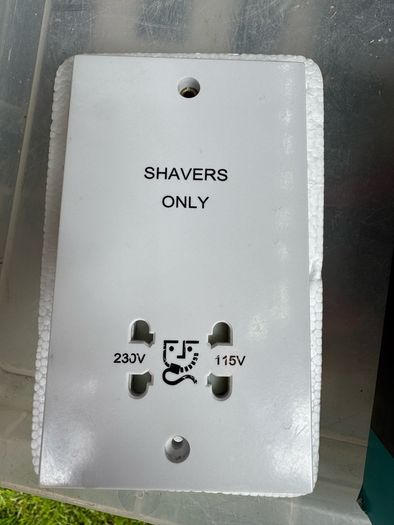 Shaver Socket
