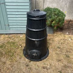 Compost bin